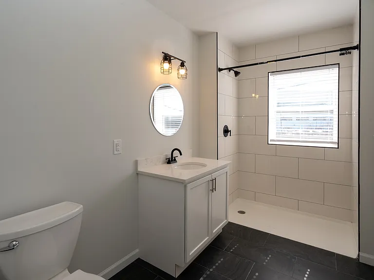 72 Burroughs Pl #5 — Photo 8
