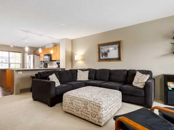 778 Tuscany Dr NW, Calgary, AB T3L 3C4