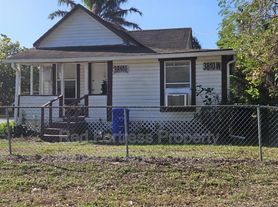 3810 Desoto Ave, Fort Myers, FL