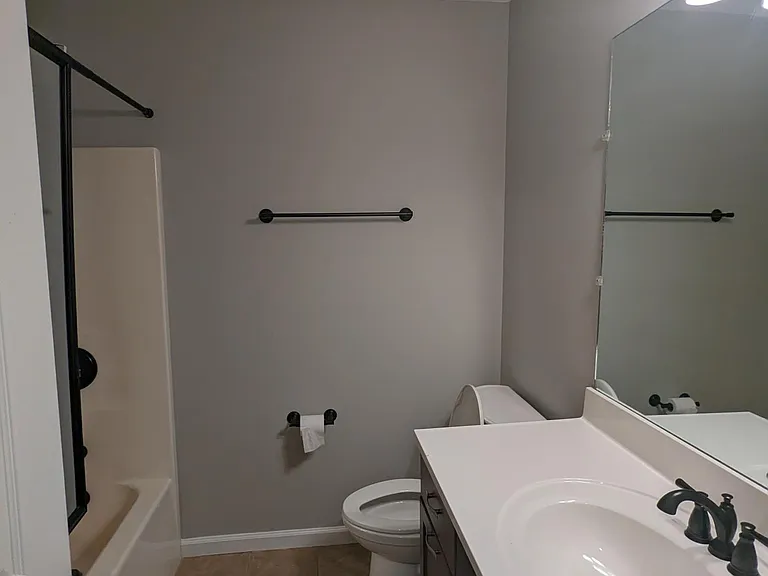 1424 Waynesboro Ln — Photo 6