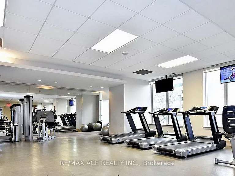 7167 Yonge St #508 — Photo 20