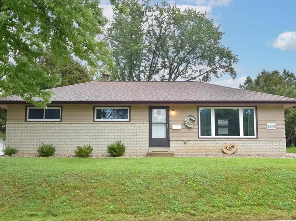 W150N8342 Saxony DRIVE, Menomonee Falls, WI 53051