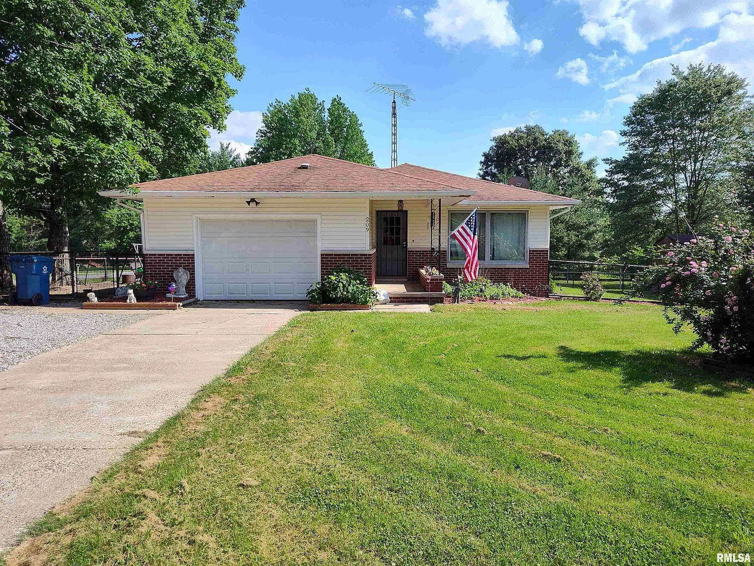 209 E Powell Ave, Mc Leansboro, IL 62859 Zillow