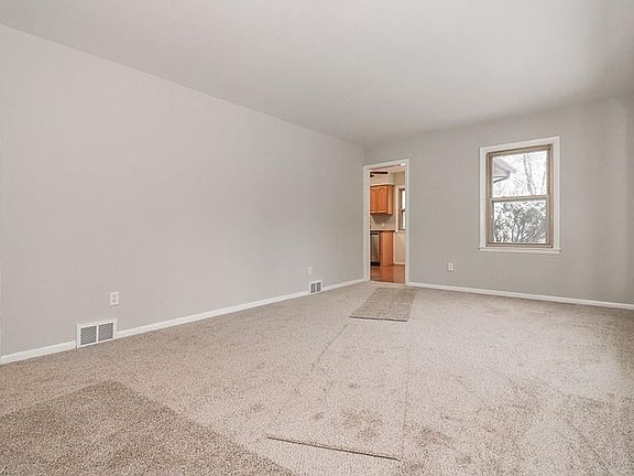 3rd image of 7996 Scotland Dr