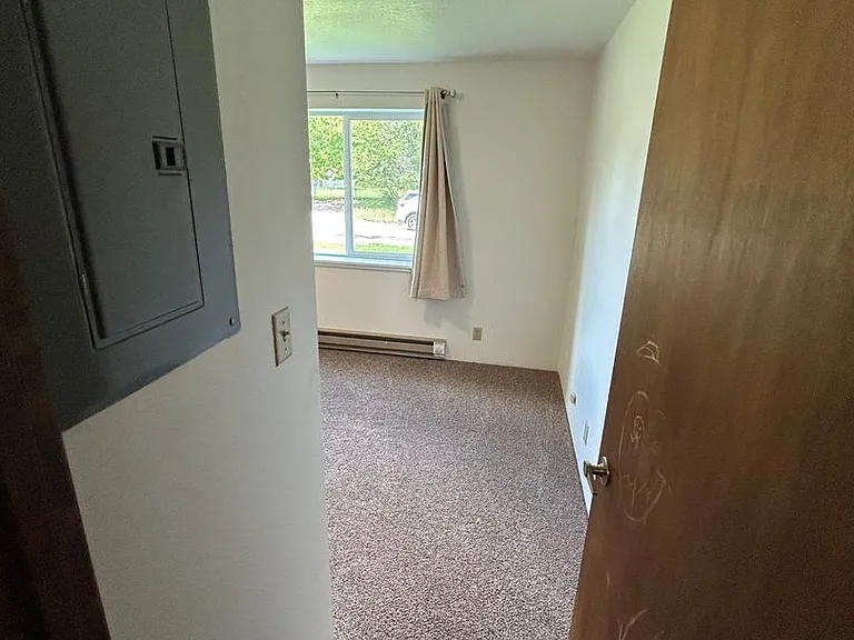 836 E Washington St — Photo 10