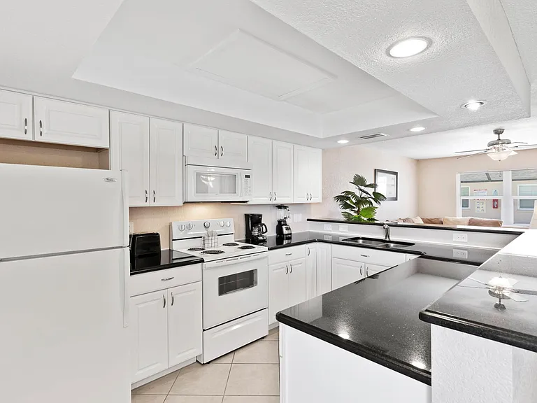 314 SW 3rd Pl #1-4 — Photo 7