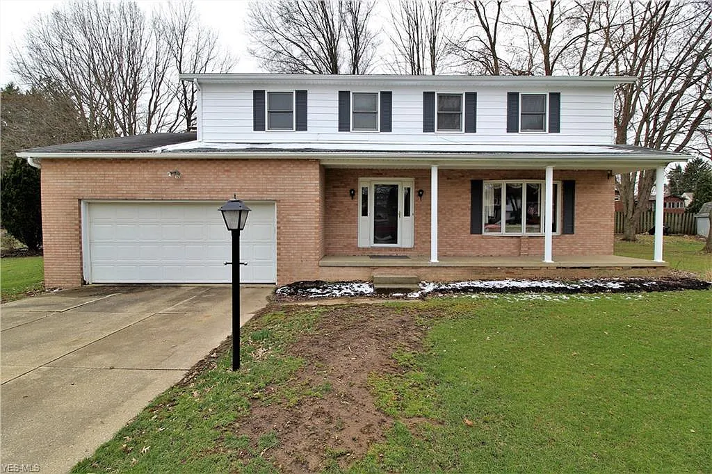 381 Fawnwood Dr photo 1