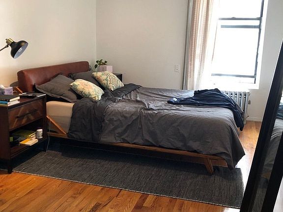 4th image of 207 E 14th St APT 3B
