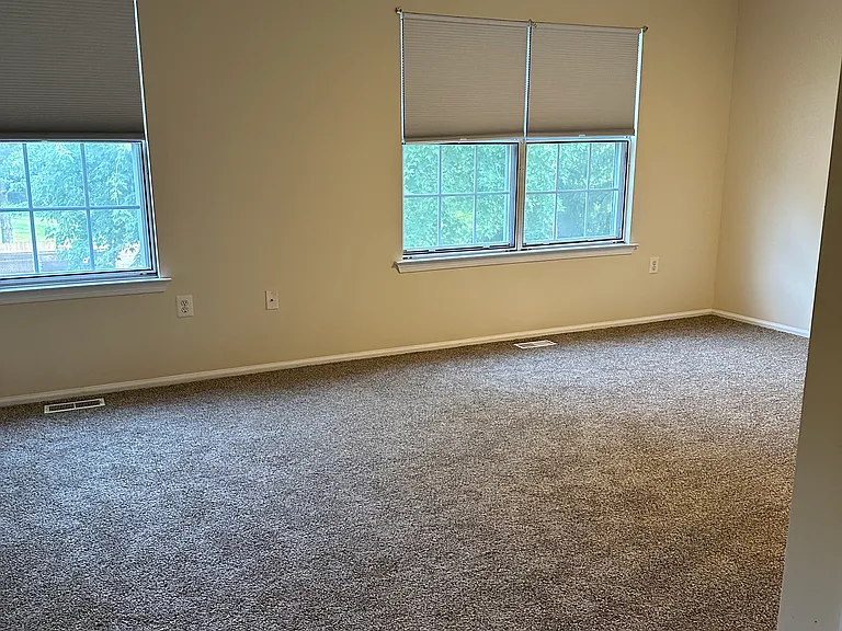 393 Hadleigh Ln #393 — Photo 12
