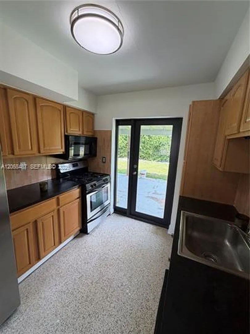 4361 SW 97th Ct # 4361, Miami, FL 33165 — Photo 2