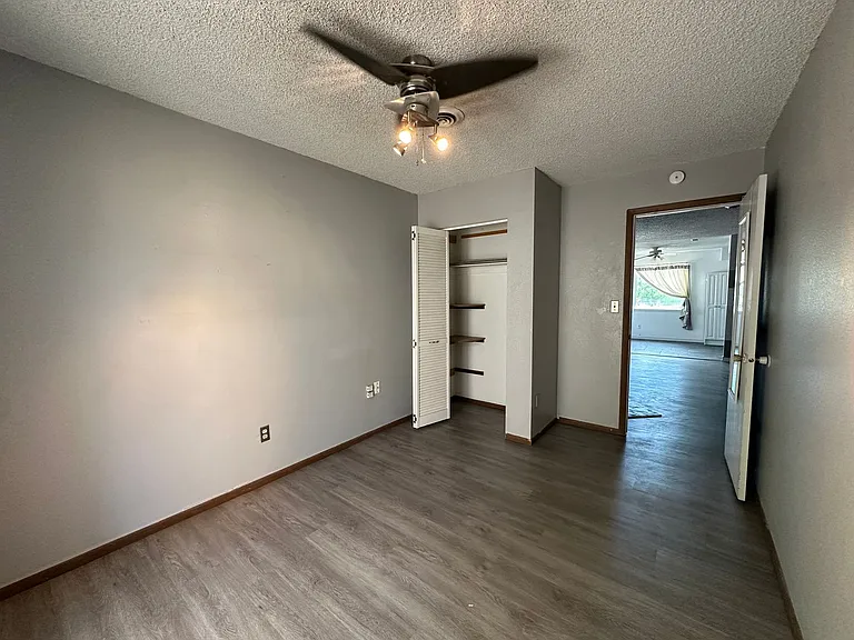 5542 Cypress St — Photo 14