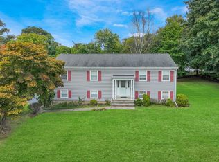 12 Gerken Dr, New City, NY