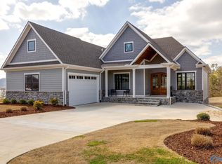 90 G L Ridge Cir, Guntersville, AL 35976