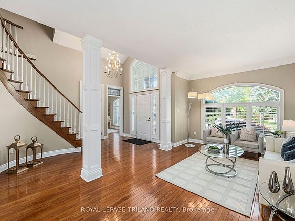 5th image of 56 Glenridge Cres