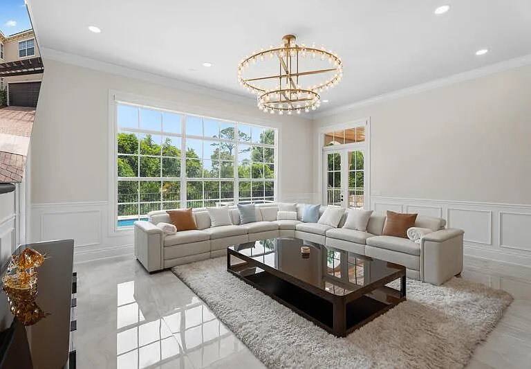 112 Tulip Tree Ct — Photo 3