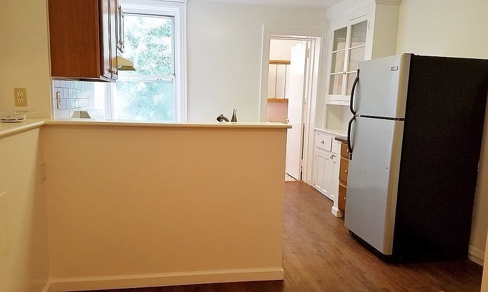 1st image of 4118 20th Ave APT 2L