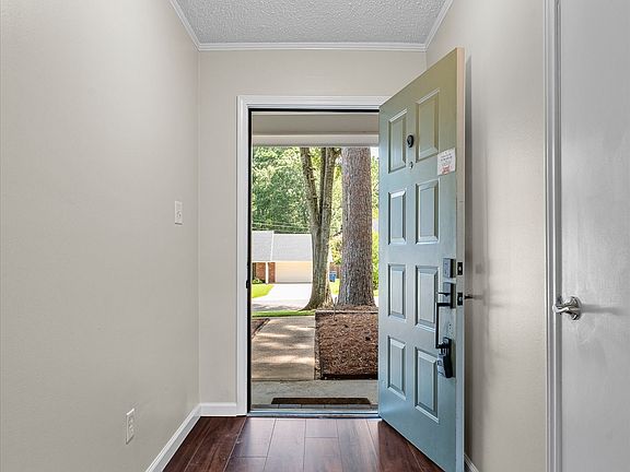 3rd image of 10020 Trailridge Dr