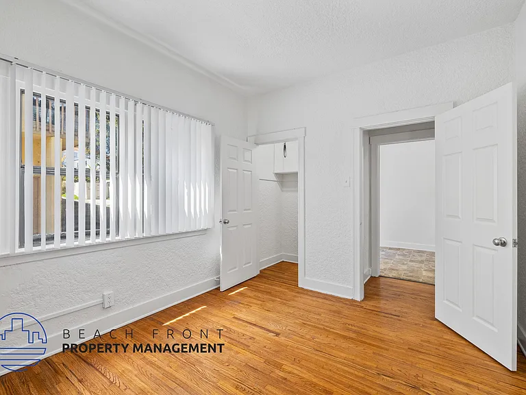 566 W. 17th St. — Photo 10