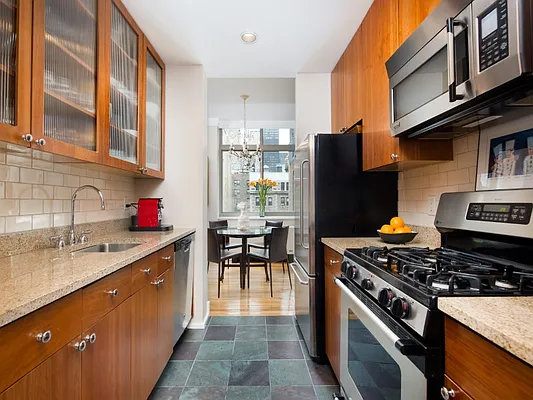 Sold by Sotheby's International Realty | media 20