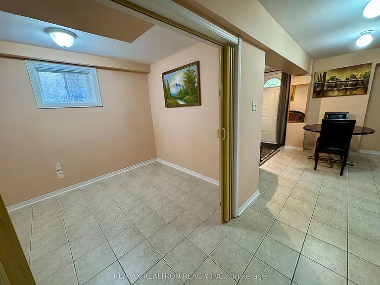 11 Hubner Dr #BASEMENT — Photo 24