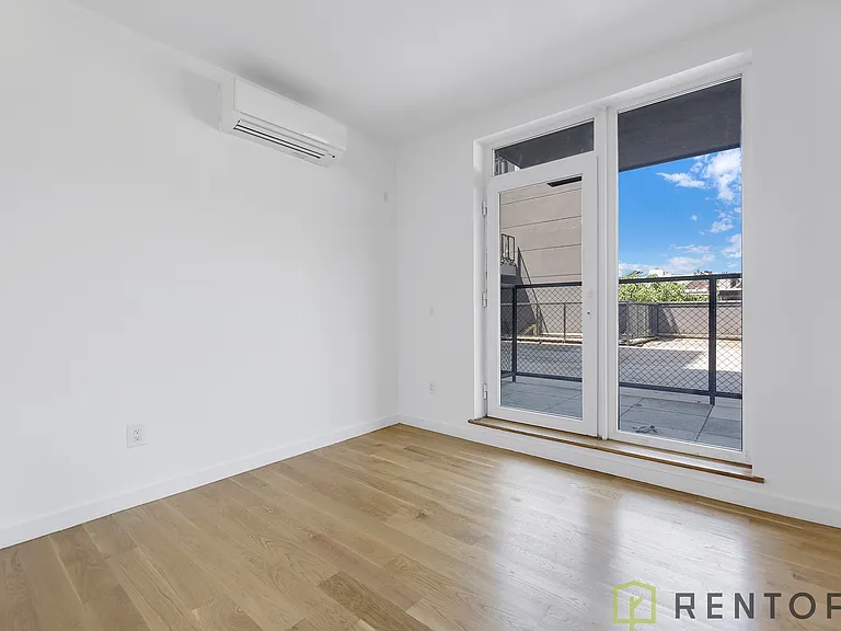 1875 Atlantic Ave #502I — Photo 4