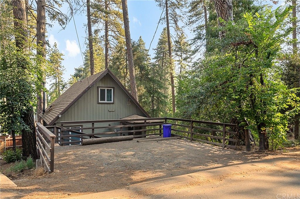 22928 Laurel Ln, Crestline, CA 92325 | Zillow