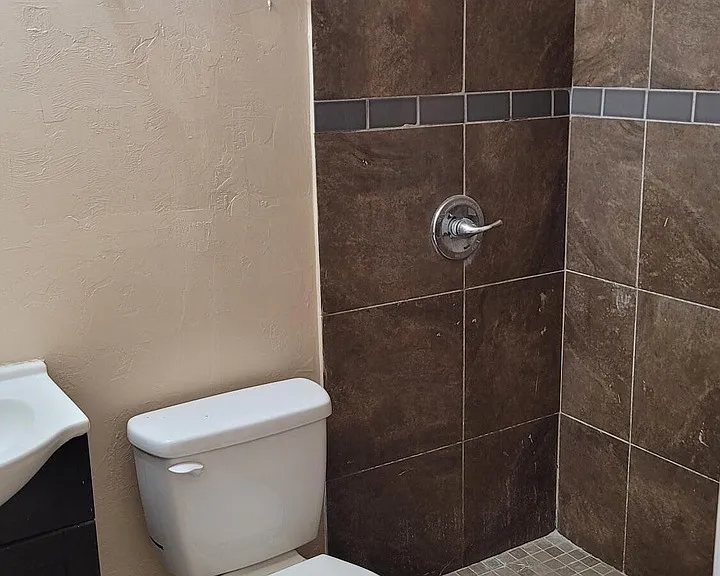 3914 S 5th Ave — Photo 5