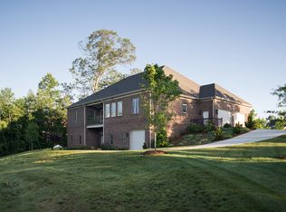 1310 James Farm Rd, Hickory, NC 28602