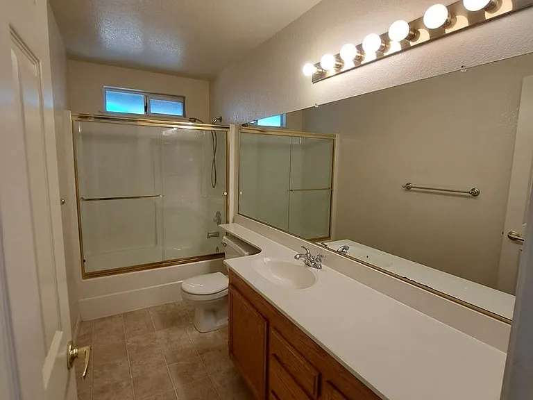 801 Capistrano Dr — Photo 13
