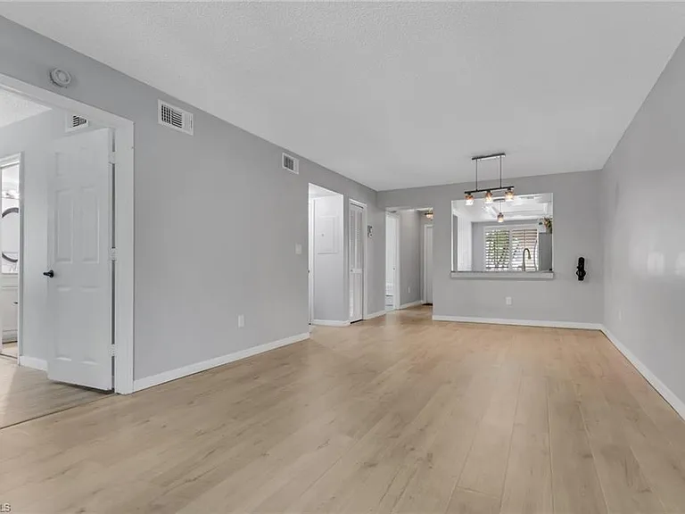 9861 Alabama St #3 — Photo 12