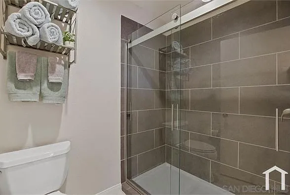 2095 Manzana Way — Photo 12