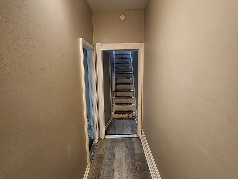 518 King St — Photo 14