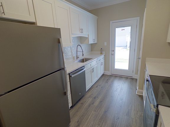 2nd image of 2927 Misty Creek Way