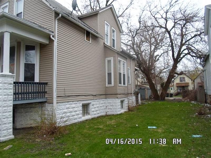 2nd image of 251 W 111th St