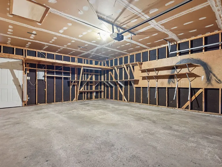 2390 Middleton Ct — Photo 22