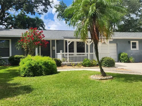 155 69th Ave N, Saint Petersburg, FL 33702