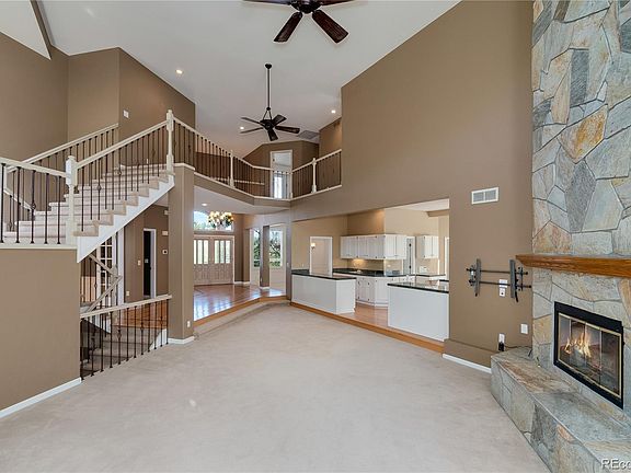 5th image of 19 Tamarade Dr