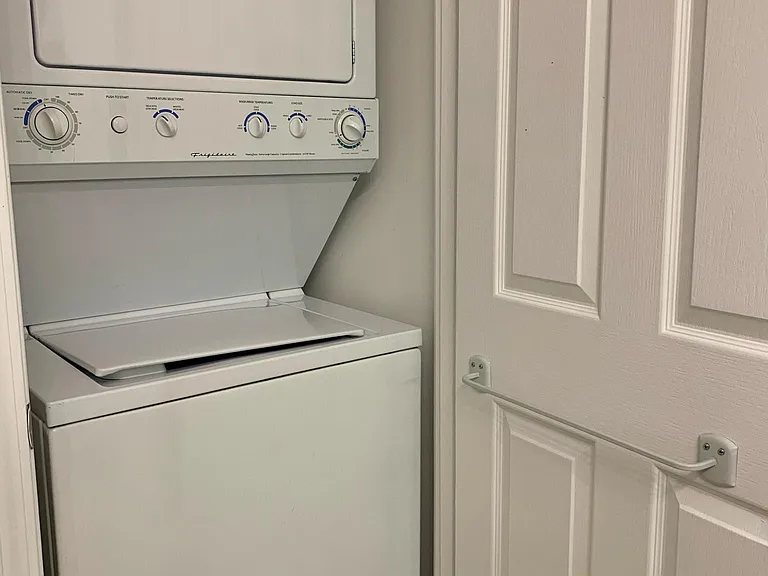 1101 Juniper St NE #329 — Photo 8