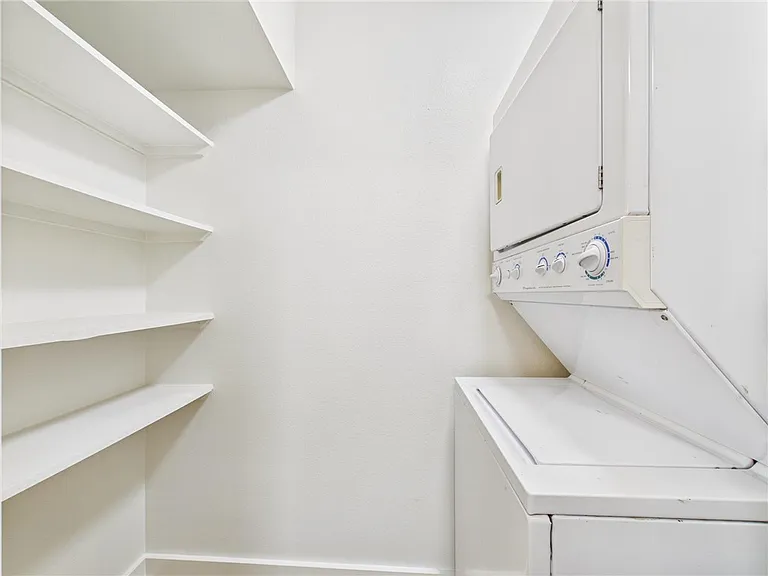309 Mobile Ave #5 — Photo 3