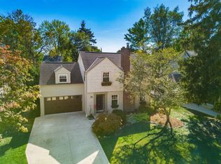 1535 Doone Rd, Columbus, OH 43221