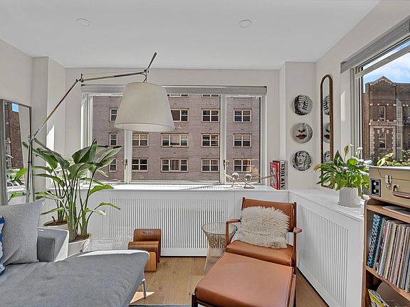 5th image of 105 W 13th St APT 5D