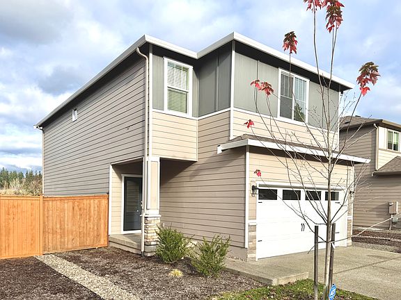 3rd image of 3306 NE 120th Cir