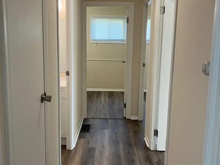 112 S Maple St — Photo 12