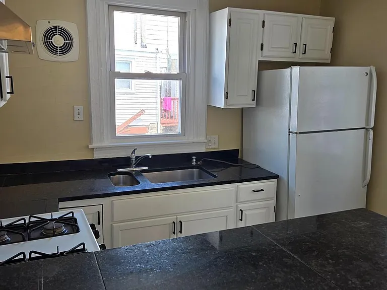 7129 Seaford Rd — Photo 9