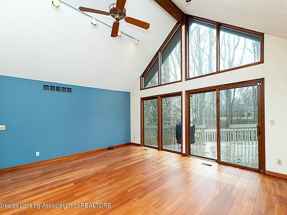 5th image of 4845 Arapaho Trl