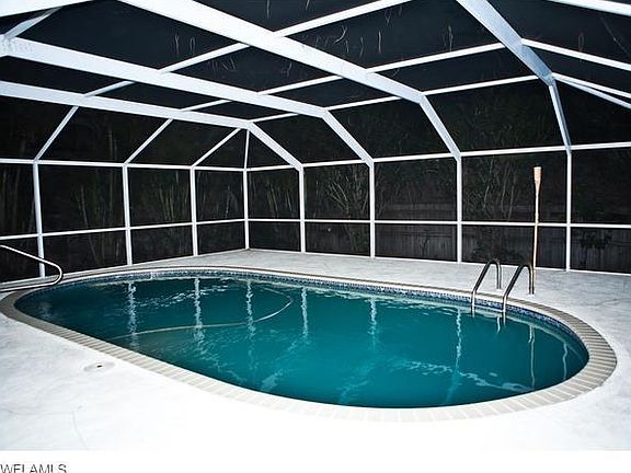 4th image of 10171 Carolina St