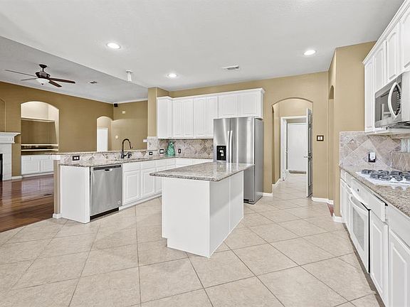 5th image of 3615 E Cedar Hollow Drive