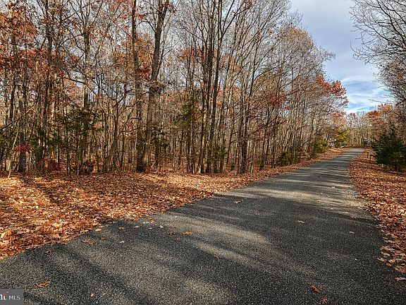 3rd image of Linda Ln