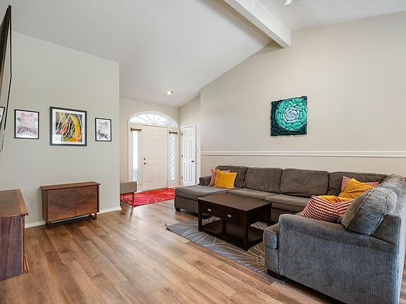 5th image of 4409 W Beechwood Ave