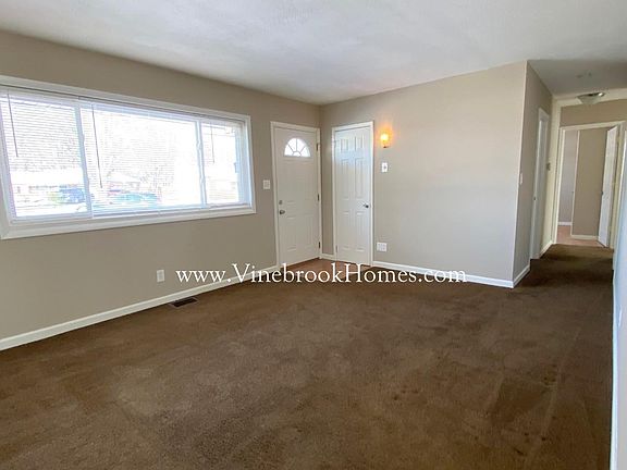 4th image of 329 Lutz Dr